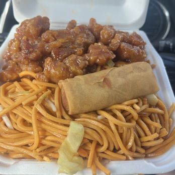 Sun's kitchen - Lunch Combo...Orange Chicken and Chow Mein.. Veggie Roll.. - Chinese Near Me - Jurupa Valley, California Sun's kitchen - Lunch Combo...Orange Chicken and Chow Mein.. Veggie Roll.. - Chinese Near Me - Jurupa Valley, California