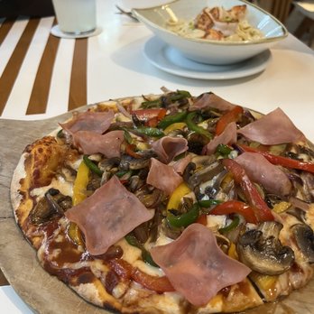 Azul Madera - Custom pizza was excellent. - Seafood Near Me - San Miguel de Cozumel, ROO Azul Madera - Custom pizza was excellent. - Seafood Near Me - San Miguel de Cozumel, ROO