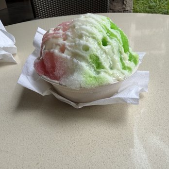 Big Wave Shave Ice Company - Shave ice - Shaved Ice Near Me - Lahaina, Hawaii