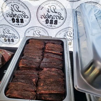 D's Smokin BBQ - a tray of brownies - Barbeque Near Me - Quartz Hill, California