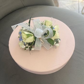 Bloomies Florist - Florists Near Me - Newhall, California