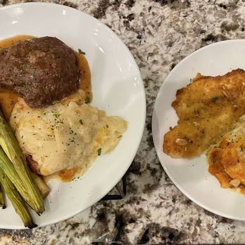 Ivy Park at Cerritos - One of many yummy meals that we have enjoyed. - Assisted Living Facilities Near Me - Cerritos, California