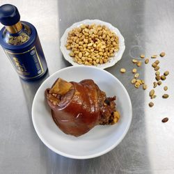 Health & Living Kitchen - 酱肘子