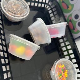 Toppings in cups Toppings in cups