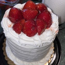 Safeway - The bakery has good delicious cakes