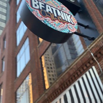 Beatrix - Outside - New American Near Me - Chicago, Illinois