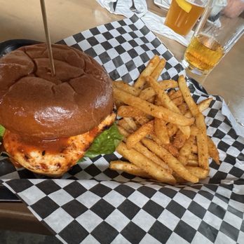 Ye Olde Pub - Zesty Chicken Sandwich - American Near Me - Troutdale, Oregon Ye Olde Pub - Zesty Chicken Sandwich - American Near Me - Troutdale, Oregon