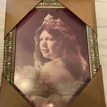 J C Frames - Hialeah, Florida