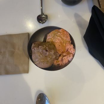 Marlow - strawberry and chocolate gelato with olive oil, fennel, honey, sea salt - Pizza Near Me - Makawao, Hawaii Marlow - strawberry and chocolate gelato with olive oil, fennel, honey, sea salt - Pizza Near Me - Makawao, Hawaii