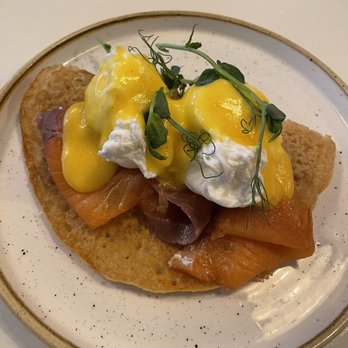 The Boxty House - Eggs Benedict with Irish Smoked Salmon (€13.5) - Irish Near Me - Dublin, D The Boxty House - Eggs Benedict with Irish Smoked Salmon (€13.5) - Irish Near Me - Dublin, D