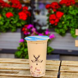 The Alley - Royal No.9 Milk Tea + Rainbow Jelly (large $8.05)