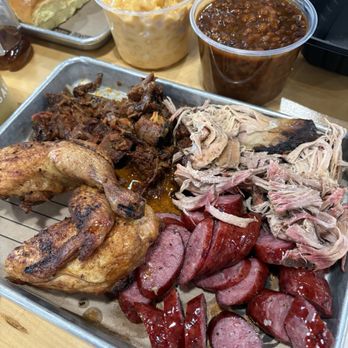 4 Rivers Smokehouse - Family meal - Barbeque Near Me - Kissimmee, Florida 4 Rivers Smokehouse - Family meal - Barbeque Near Me - Kissimmee, Florida