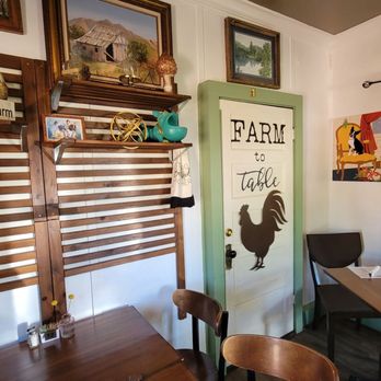 Duza's Kitchen - a refrigerator in a restaurant - Breakfast & Brunch Near Me - Payson, Arizona