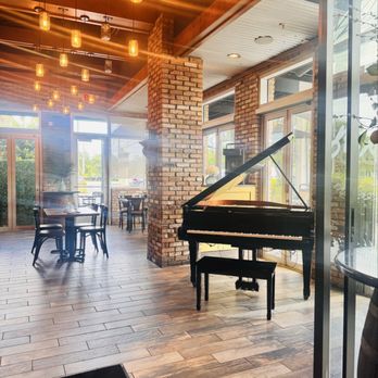 Sergio's Restaurant - Inside - Breakfast & Brunch Near Me - Miami, Florida