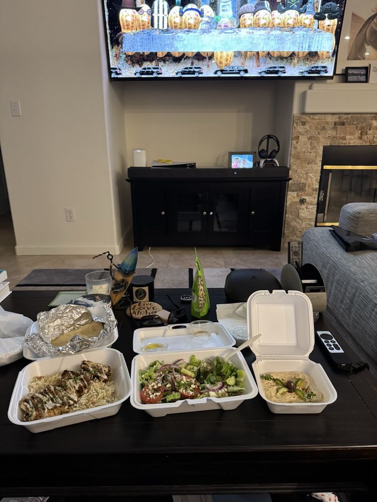 Yanni’s Gyros - Photo 2