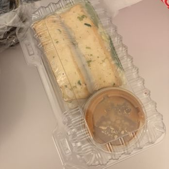 Pho Vi Vân - Fresh rolls tofu peanut sauce - Vietnamese Near Me - Vancouver, Washington