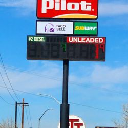 Pilot Travel Center - Signage