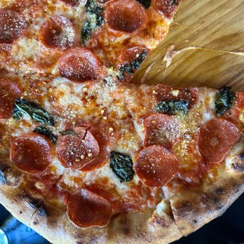 Pizzando - Pepperoni Pizze - Pizza Near Me - Healdsburg, California