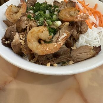 Vietopia - Beef, shrimp, noodle Bùn - Vietnamese Near Me - Harrisonburg, Virginia