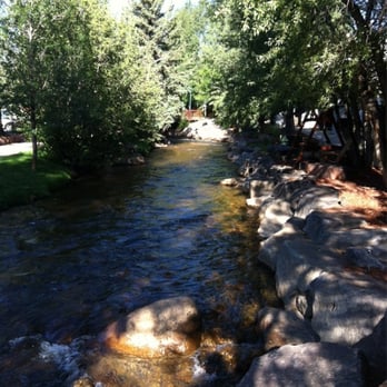 Silver Moon Inn - The river in front of the inn. - Hotels Near Me - Estes Park, Colorado Silver Moon Inn - The river in front of the inn. - Hotels Near Me - Estes Park, Colorado
