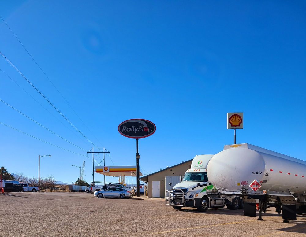 J R’S TRUCK STOP Updated September 2024 12 Photos 2635 N Freeway
