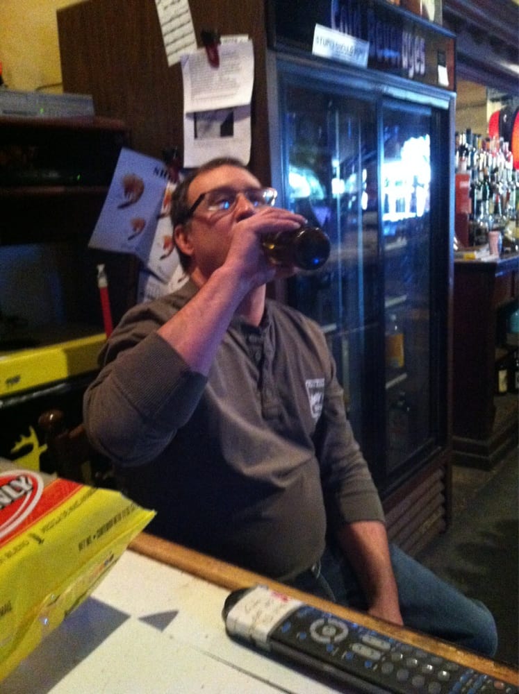 KNOTTY PINE Updated September 2024 704 Sumner Ave, Humboldt, Iowa