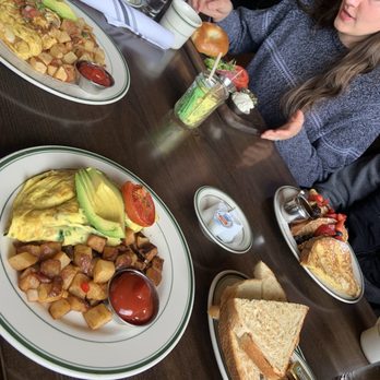 Zaidee’s - Veggie omelet with side of toast, ham and sausage omelet, bagel board, and french toast - Pubs Near Me - Ojai, California Zaidee’s - Veggie omelet with side of toast, ham and sausage omelet, bagel board, and french toast - Pubs Near Me - Ojai, California