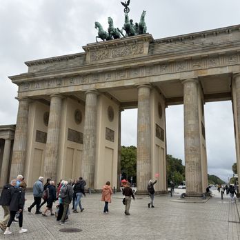 Brandenburger Tor - Landmarks & Historical Buildings Near Me - Berlin, BE