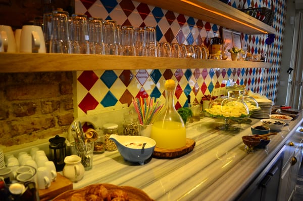 Forno Balat, İstanbul 'un En İyi Kahvaltı, Lahmacun ve Pizza & Pide Mekanları, Sizinle! by null
