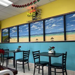 Taqueria Mis 5 Estrellas - Inside, seating area.
