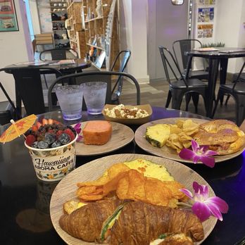 Secret Spot Honolulu - Ham and Egg Croissant, Berry Bowl, Guava Bread, Bacon Bagel - Bars Near Me - Honolulu, Hawaii Secret Spot Honolulu - Ham and Egg Croissant, Berry Bowl, Guava Bread, Bacon Bagel - Bars Near Me - Honolulu, Hawaii