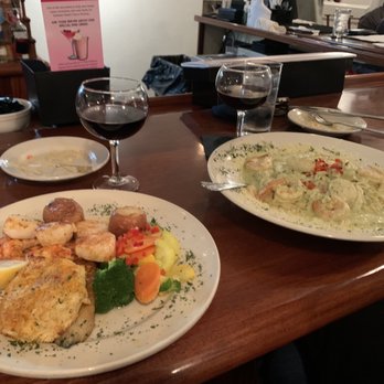 Dinky's Waterfront Restaurant - Seafood Platter (broiled) and Shellfish Trio - Seafood Near Me - Hatteras, North Carolina