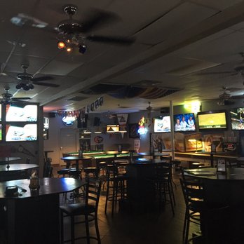 Swizzle Stick - The bigger side - during sat night peak hrs. - Sports Bars Near Me - Glendale, Arizona