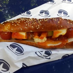 Laugenbekenntnis - am Stöckach - 18.06.13 - Laugenschmaus mit Käse und Mango-Chutney - 4,20 €