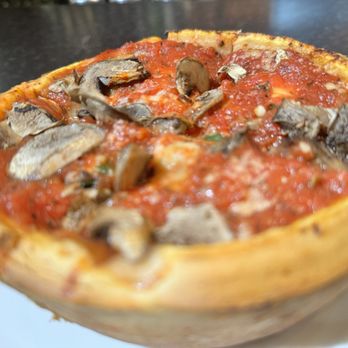 Giordano's - Personal, deep dish-- chicken sausage. (Comes w mushrooms and is stuffed w spinach). BOMB! - Pizza Near Me - Chicago, Illinois