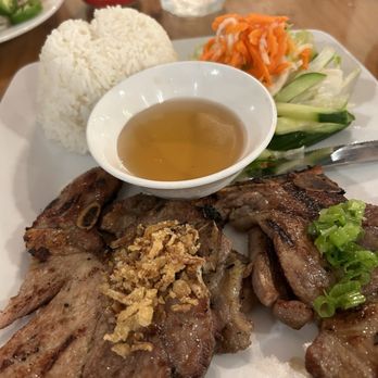 Pho Hong On Fraser - Cơm Sườn Nưởng - Vietnamese Near Me - Vancouver, British Columbia Pho Hong On Fraser - Cơm Sườn Nưởng - Vietnamese Near Me - Vancouver, British Columbia