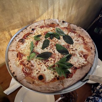 Lucali - Pie Pizza - Pizza Near Me - Brooklyn, New York Lucali - Pie Pizza - Pizza Near Me - Brooklyn, New York