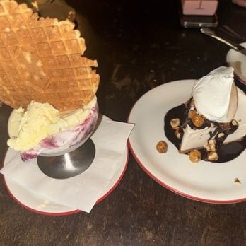 Pizzeria Mozza - gelato and banana gelato pie - Pizza Near Me - Los Angeles, California