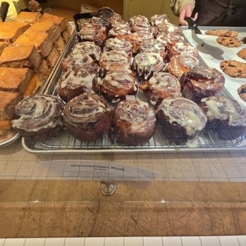 Bub's Bakery - Cinnamon rolls - Bakeries Near Me - New York, New York