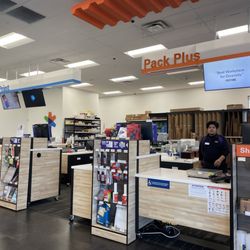 FedEx Office Print & Ship Center - Front desk