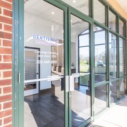 Dentistry in Middletown - From the front door to the chair, we're all smiles & comfort.