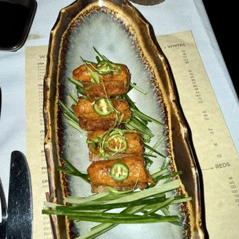 LoLa 42 - Spicy Tuna Roll - Sushi Bars Near Me - Boston, Massachusetts