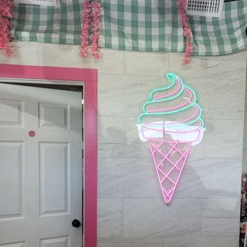 Cregan's Confections & Ice Cream - Bakeries Near Me - Ketchum, Oklahoma Cregan's Confections & Ice Cream - Bakeries Near Me - Ketchum, Oklahoma