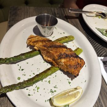 Rustic House Summerlin South - Half blackened salmon - Salad Near Me - Las Vegas, Nevada Rustic House Summerlin South - Half blackened salmon - Salad Near Me - Las Vegas, Nevada
