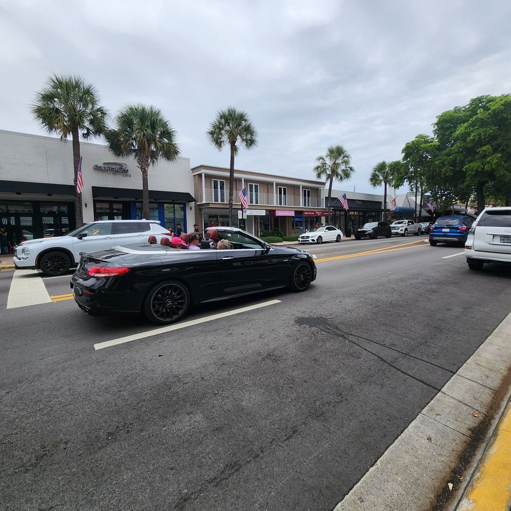 Las Olas Boulevard - Local Flavor Near Me - Fort Lauderdale, Florida Las Olas Boulevard - Local Flavor Near Me - Fort Lauderdale, Florida