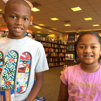 Barnes & Noble - Bookstores Near Me - Valencia, California Barnes & Noble - Bookstores Near Me - Valencia, California