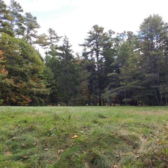 Skolfield Shores Preserve - Open field. - Hiking Near Me - Harpswell, Maine
