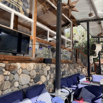 Gateway Restaurant & Lodge - New American Near Me - Three Rivers, California Gateway Restaurant & Lodge - New American Near Me - Three Rivers, California