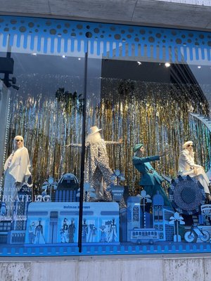 Neiman Marcus by null