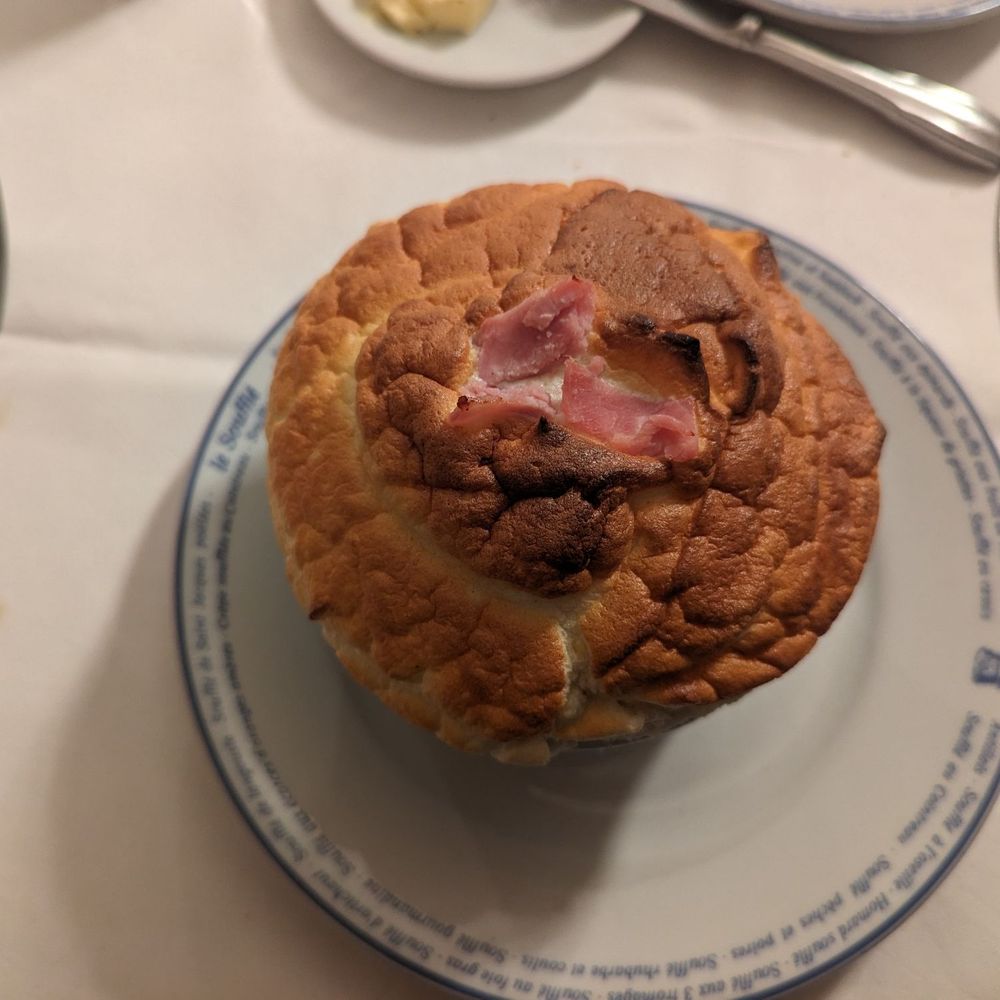 Le Soufflé - The ham and cheese souffle. - French Near Me - Paris, 75